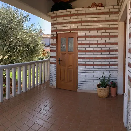 Leone Apartamento *