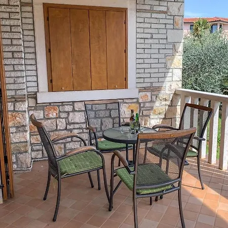 Leone Бртонигла