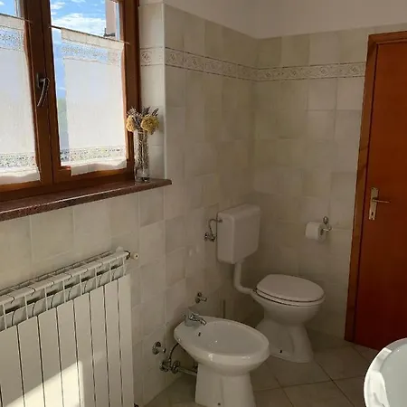 Leone Apartman *