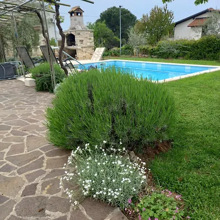 Apartman Leone *
