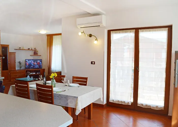 Leone 아파트 브르토니글라